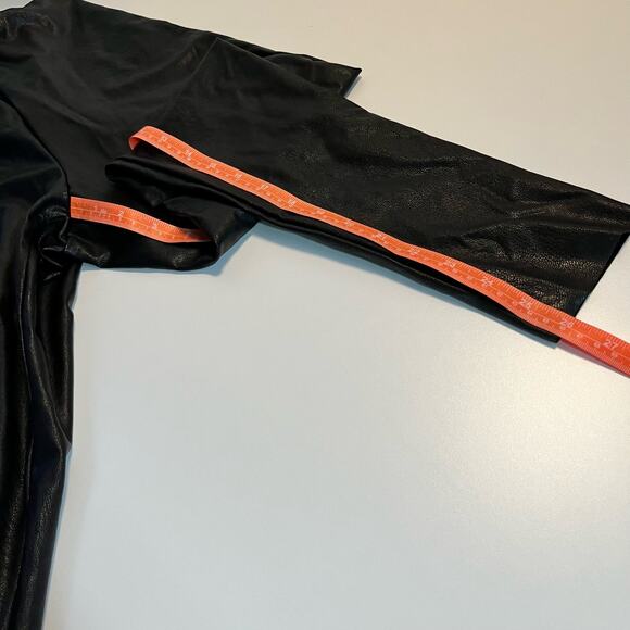 Commando Leggings Size Medium Faux Leather High Waist Raw Hem - Picture 10 of 12